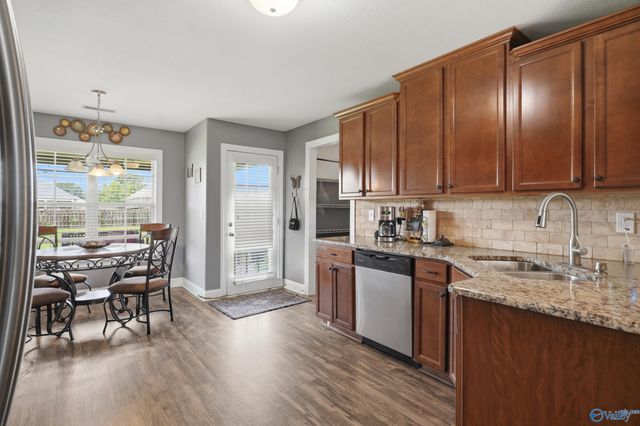 105 Evergreenview Drive, Hazel Green, AL 35750