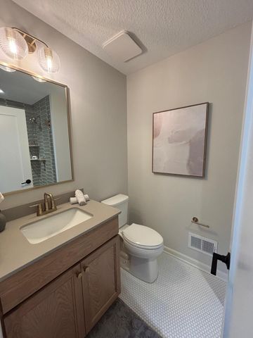 7176 61st S, Cottage Grove, MN 55016