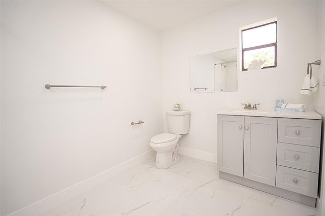 20720 NW 34 AVENUE, Miami Gardens, FL 33056