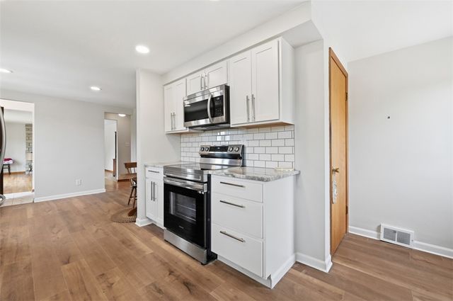 6 Greenview Drive, Robinson Twp, PA 15136