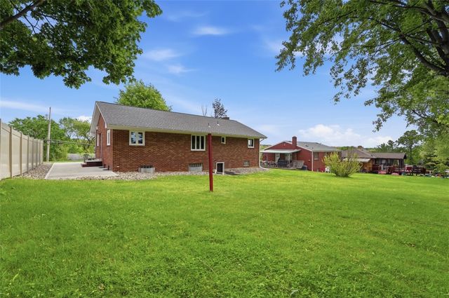 6 Greenview Drive, Robinson Twp, PA 15136