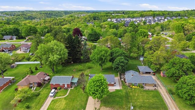 6 Greenview Drive, Robinson Twp, PA 15136