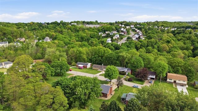 6 Greenview Drive, Robinson Twp, PA 15136