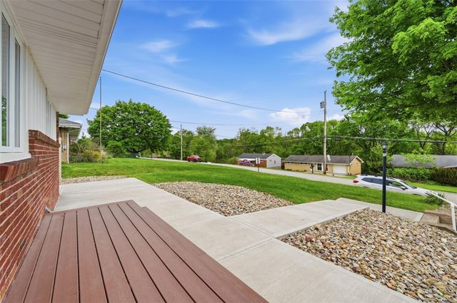 6 Greenview Drive, Robinson Twp, PA 15136