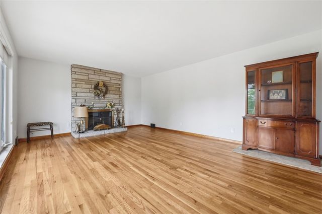 6 Greenview Drive, Robinson Twp, PA 15136