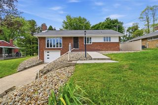 6 Greenview Drive, Robinson Twp, PA 15136