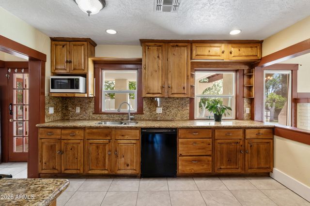 46 W 2ND Street, Mesa, AZ 85201