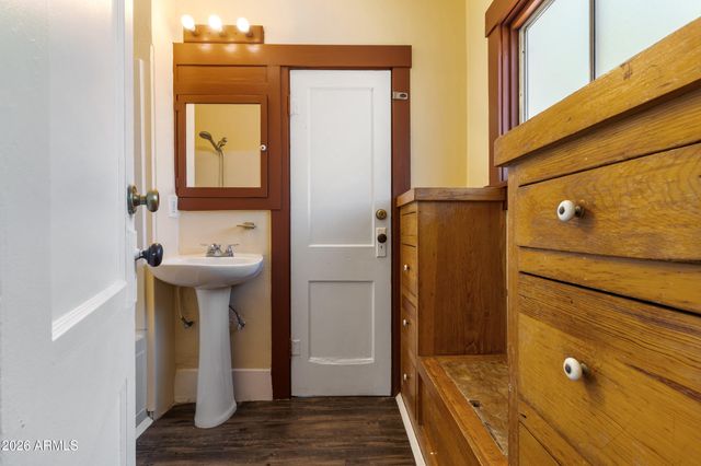 46 W 2ND Street, Mesa, AZ 85201