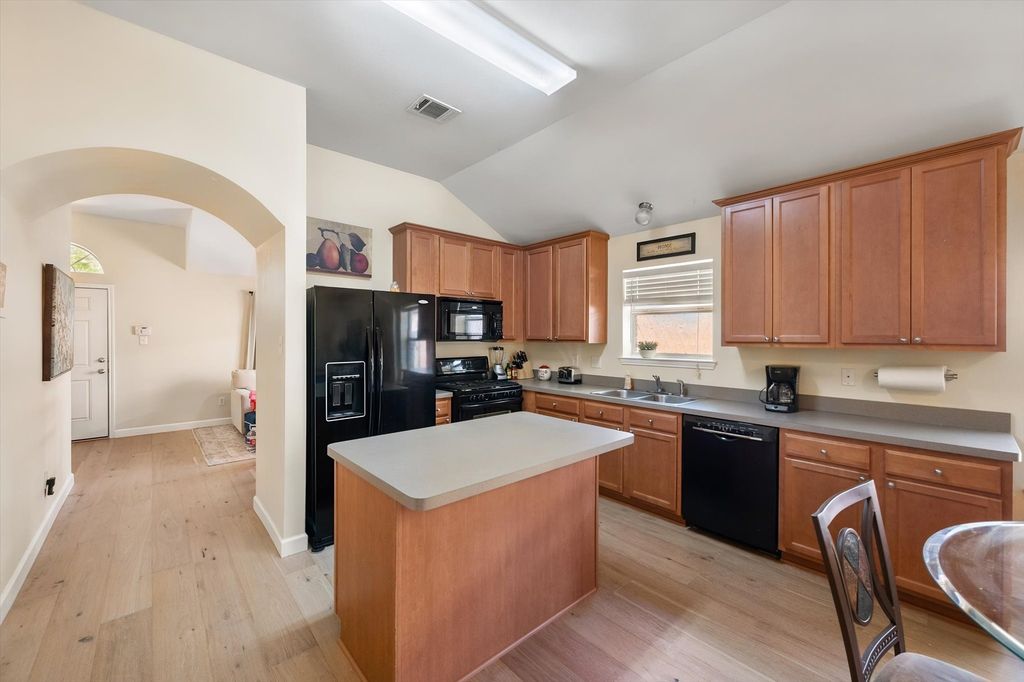 8123 Tierra Del Sol Road, Arlington, TX 76002 — photo 5