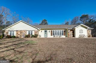 651 Camelot Circle NW, Calhoun, GA 30701