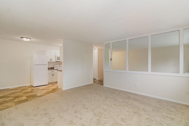 2616 Harriet Avenue 303, Minneapolis, MN 55408