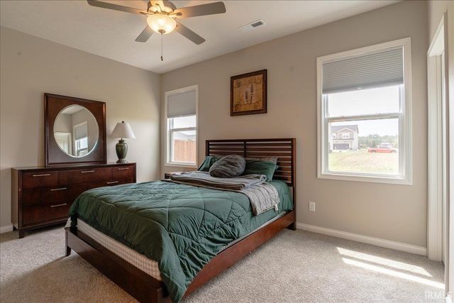 4641 Chelmsford Drive, Newburgh, IN 47630
