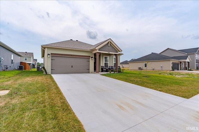 4641 Chelmsford Drive, Newburgh, IN 47630