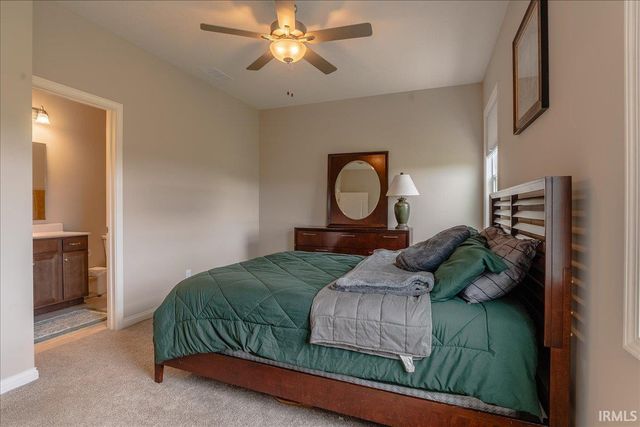 4641 Chelmsford Drive, Newburgh, IN 47630