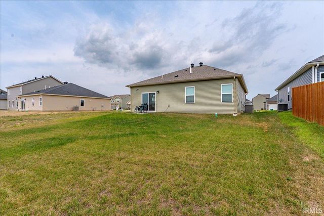 4641 Chelmsford Drive, Newburgh, IN 47630