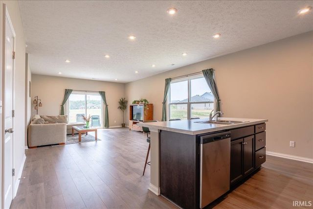 4641 Chelmsford Drive, Newburgh, IN 47630