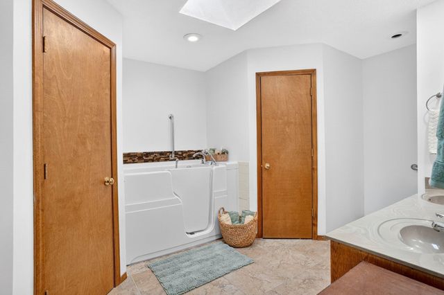 3204 S Nettleton Avenue, Springfield, MO 65807