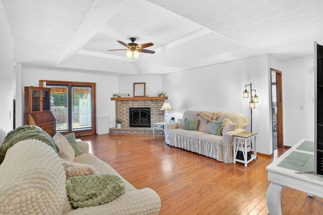 3204 S Nettleton Avenue, Springfield, MO 65807