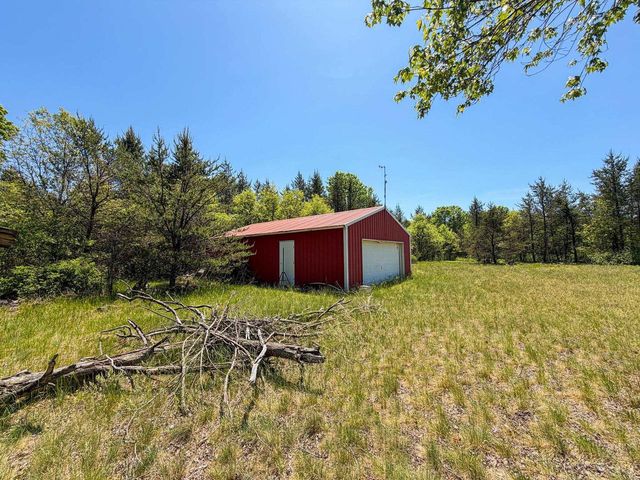 W5981 9th Street, Necedah, WI 54646