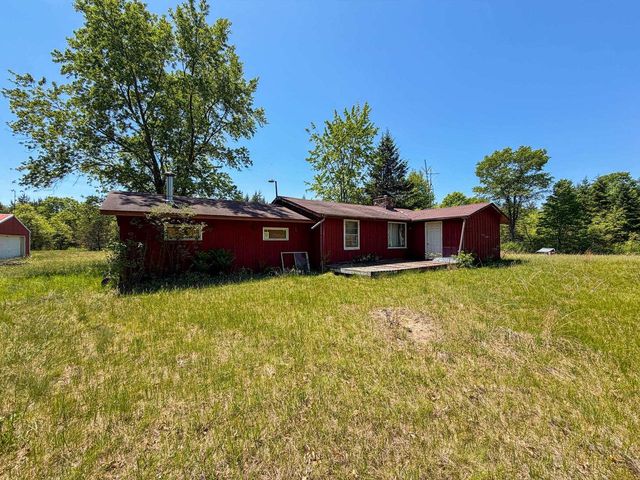 W5981 9th Street, Necedah, WI 54646