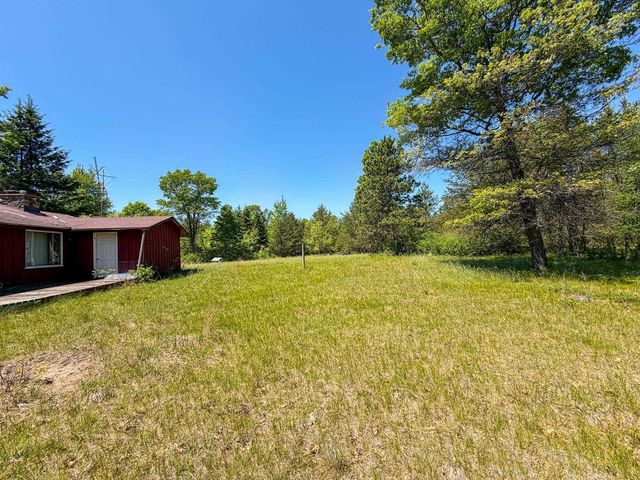 W5981 9th Street, Necedah, WI 54646