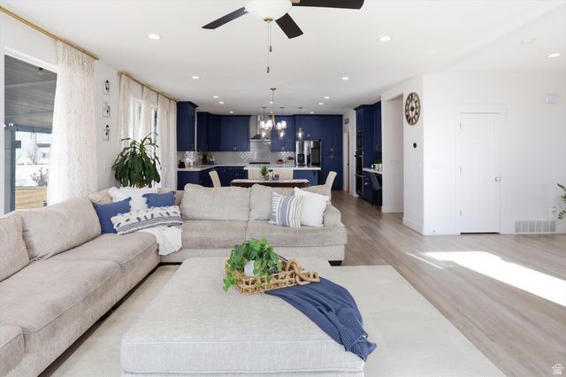 271 N 110 W, Vineyard, UT 84059