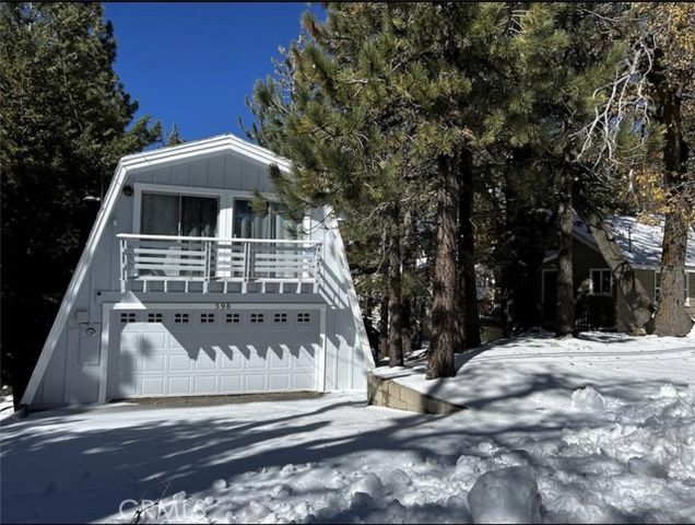 598 Dahlia Drive, Green Valley Lake, CA 92341