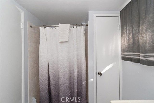 598 Dahlia Drive, Green Valley Lake, CA 92341