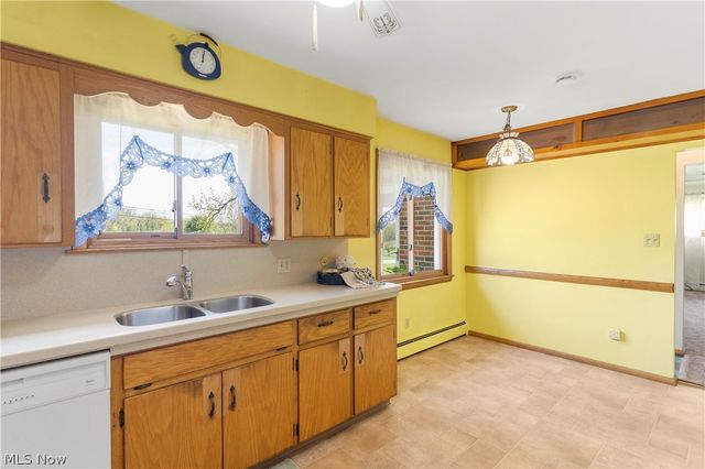 7903 E Liberty Street, Hubbard, OH 44425