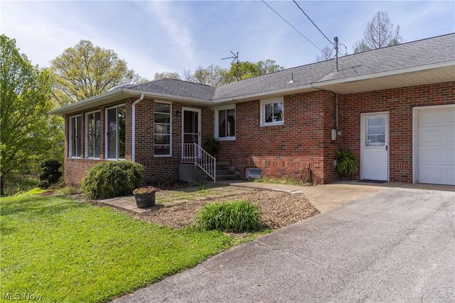 7903 E Liberty Street, Hubbard, OH 44425