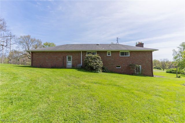7903 E Liberty Street, Hubbard, OH 44425