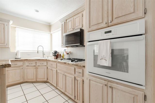 12700 Sutton Hill Road, Oklahoma City, OK 73142