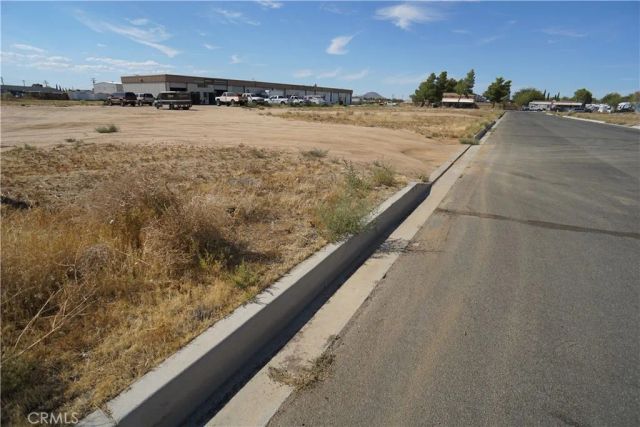 1 Malaki, Apple Valley, CA 92308