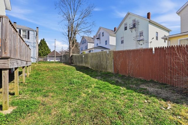 477 Palmer St, Fall River, MA 02721