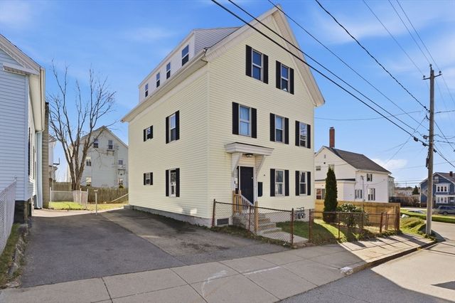 477 Palmer St, Fall River, MA 02721
