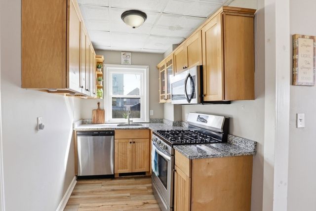 477 Palmer St, Fall River, MA 02721