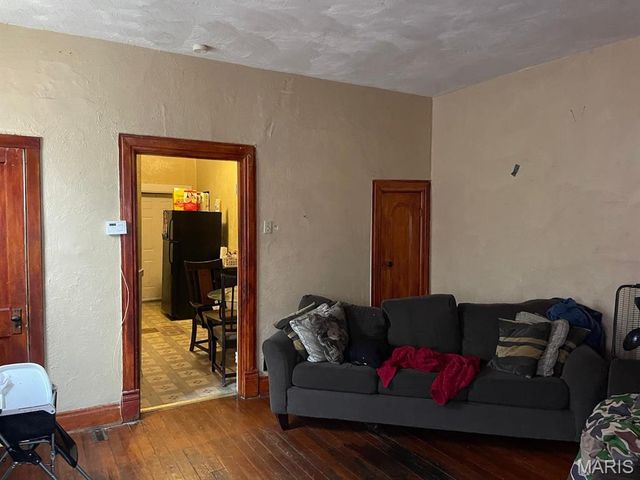 3240 Gravois Avenue, St Louis, MO 63118
