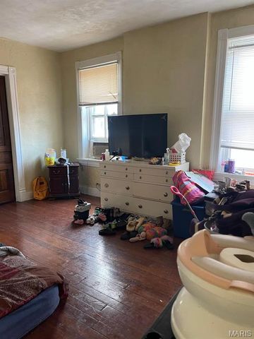 3240 Gravois Avenue, St Louis, MO 63118