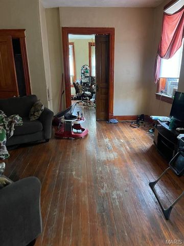3240 Gravois Avenue, St Louis, MO 63118