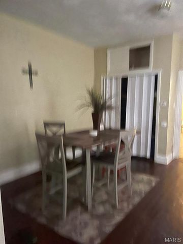 3240 Gravois Avenue, St Louis, MO 63118