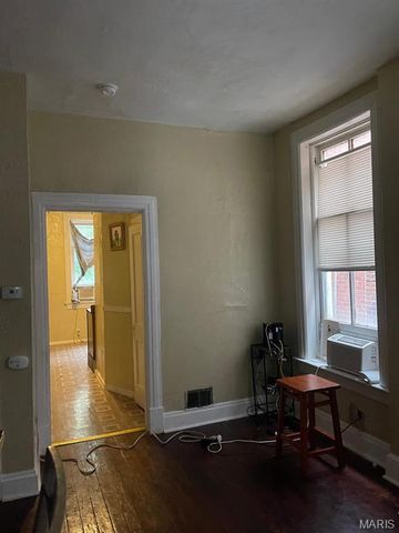 3240 Gravois Avenue, St Louis, MO 63118