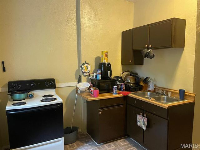 3240 Gravois Avenue, St Louis, MO 63118
