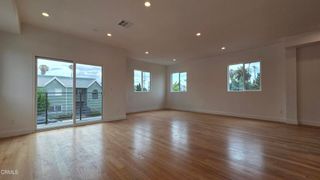 915 N Ridgewood Place, Los Angeles, CA 90038