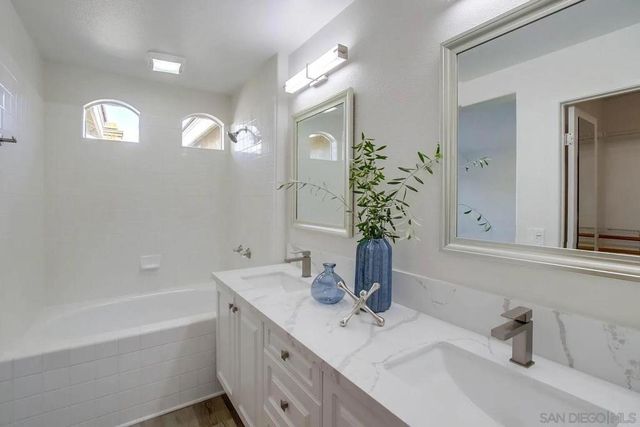 3717 Ruette De Ville, San Diego, CA 92130