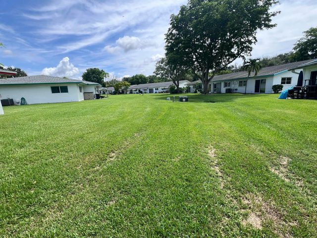 8435 NW 10TH Street B50, Plantation, FL 33322