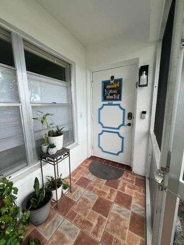 8435 NW 10TH Street B50, Plantation, FL 33322