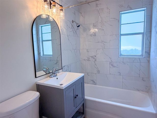 4211 W BAY VIEW AVENUE, Tampa, FL 33611