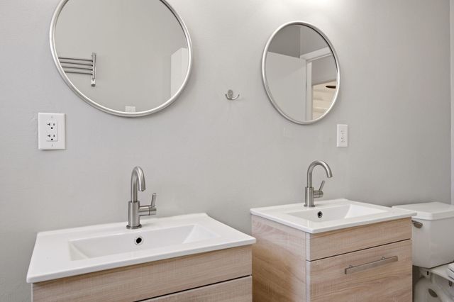11608 Clifford Avenue NE, Albuquerque, NM 87112