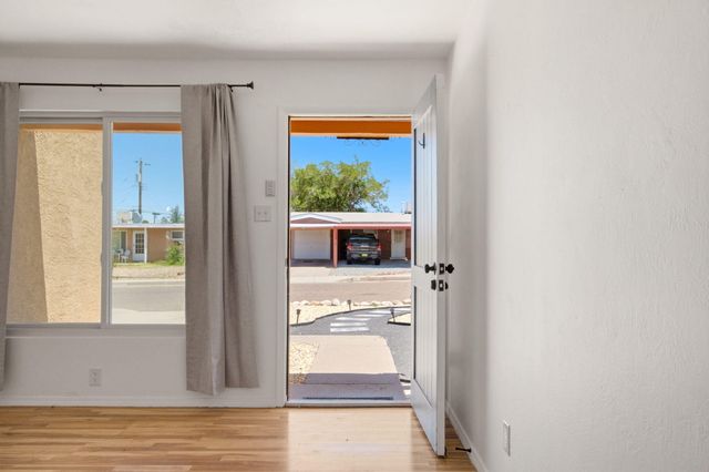 11608 Clifford Avenue NE, Albuquerque, NM 87112