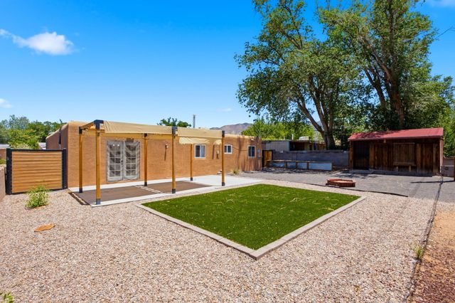 11608 Clifford Avenue NE, Albuquerque, NM 87112